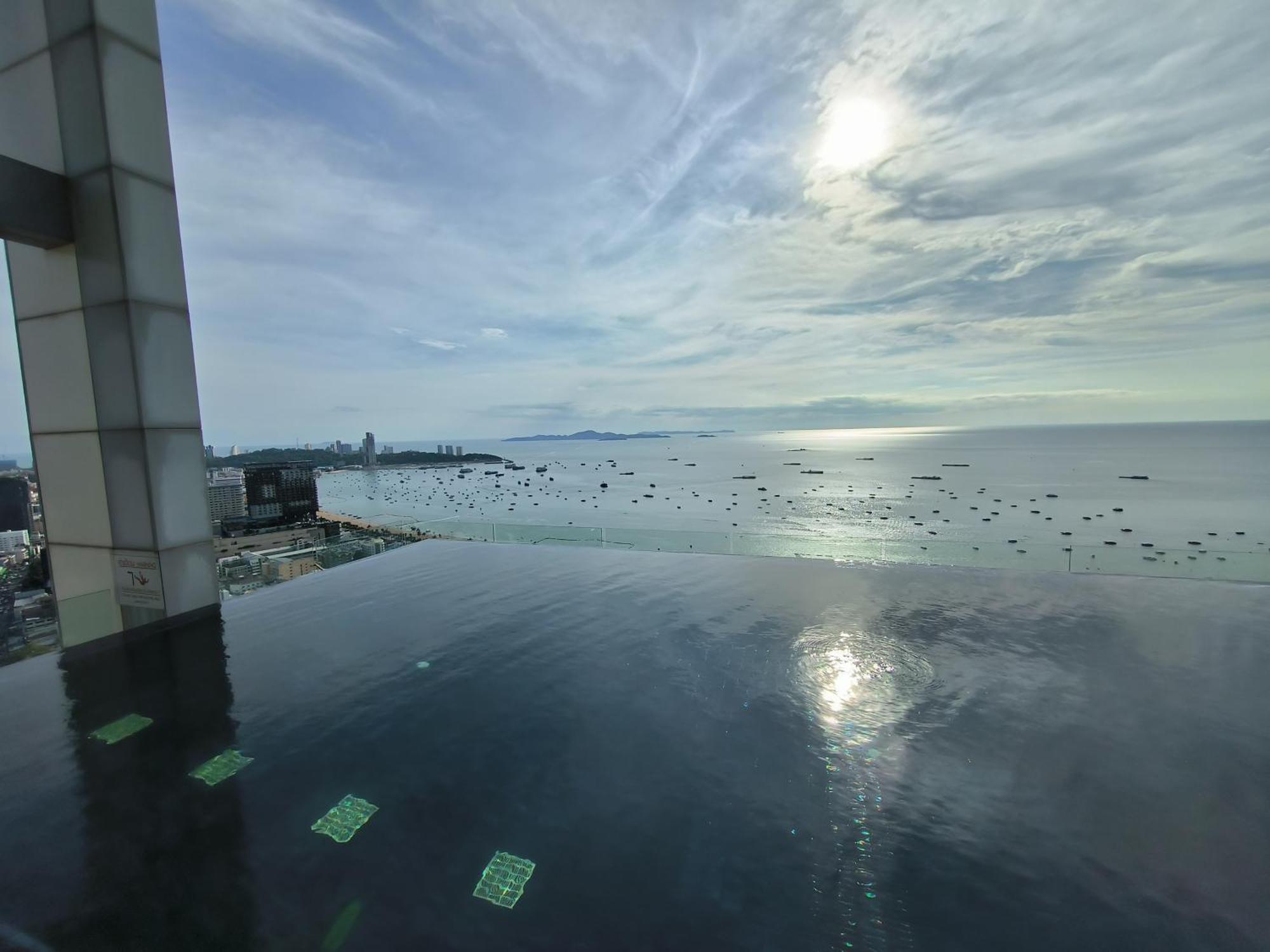 Centric Sea Pattaya Bed & Breakfast Dış mekan fotoğraf