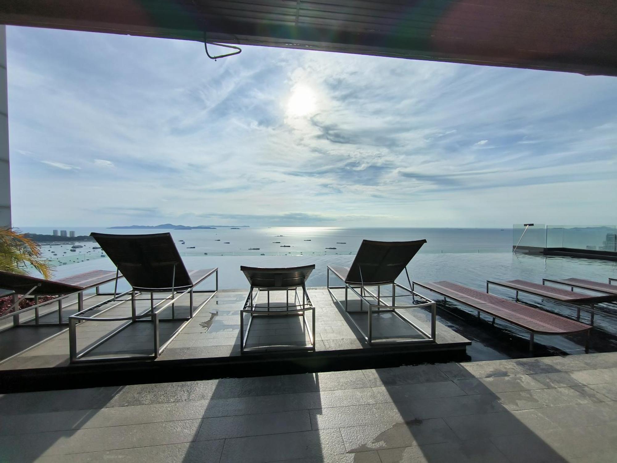 Centric Sea Pattaya Bed & Breakfast Dış mekan fotoğraf